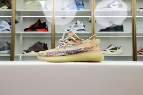 Yeezy Boost 350 V2 