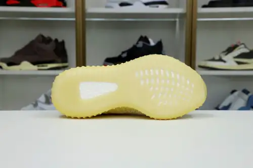 Yeezy Boost 350 V2 