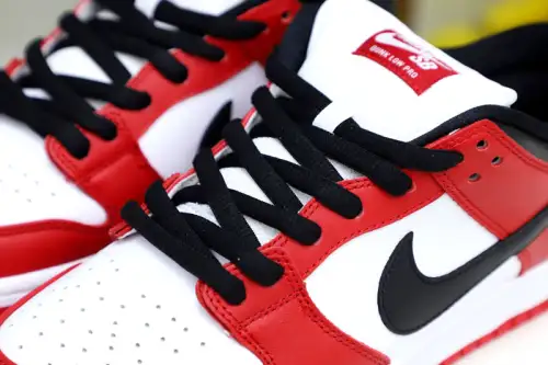 Nike Sb Dunk Low “Chicago” 