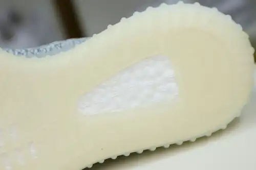 Yeezy Boost 350 V2 