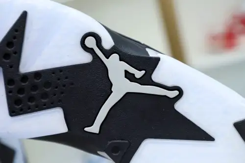Air Jordan 6 Chrome 