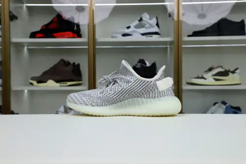 Yeezy Boost 350 V2 