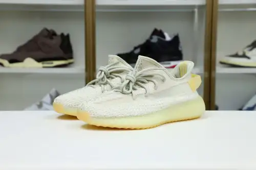 Yeezy Boost 350 V2 