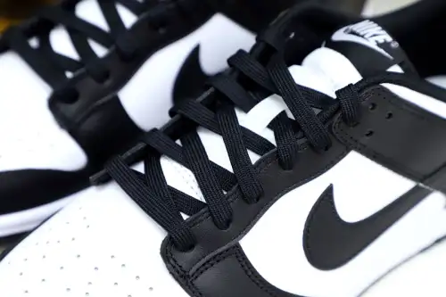 Dunk Low Panda 