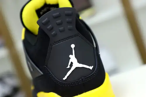 Jordan Air Jordan4 Thunder 2023 