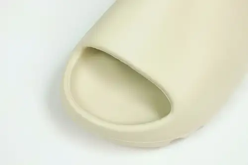 Yeezy Slide 