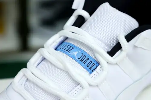 Air Jordan 11 Retro Low Legend Blue 