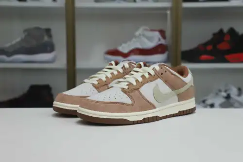 Dunk Low Retro Prm Medium Curry 