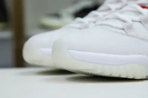 Air Jordan 11 Xi Retro Platinum Tint 