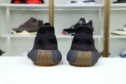 Yeezy Boost 350 V2 
