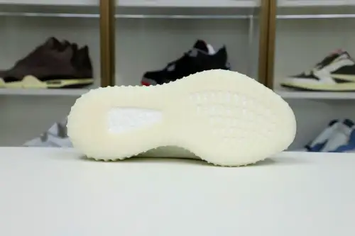 Yeezy Boost 350 V2 