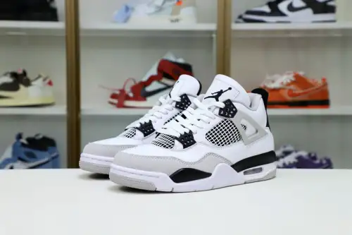 Air Jordan 4 Military Black 
