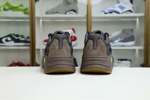 Yeezy Boost 700 