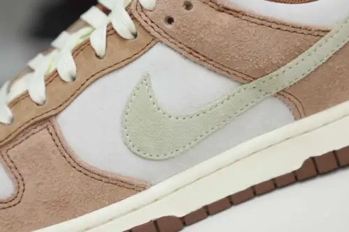 Dunk Low Retro Prm Medium Curry 