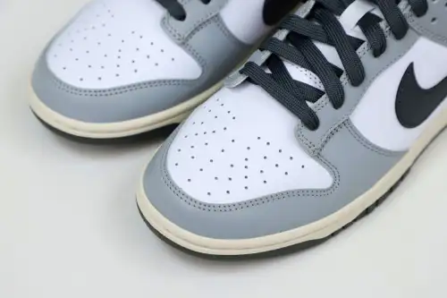 Nike Dunk Low Light Smoke Grey 