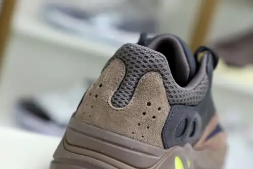 Yeezy Boost 700 