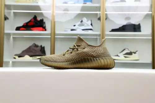 Yeezy Boost 350 V2 