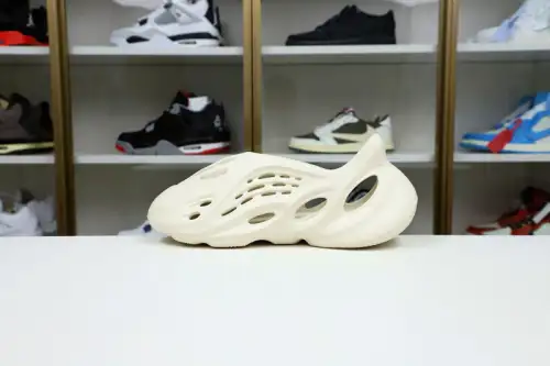 Yeezy Foam Runner 