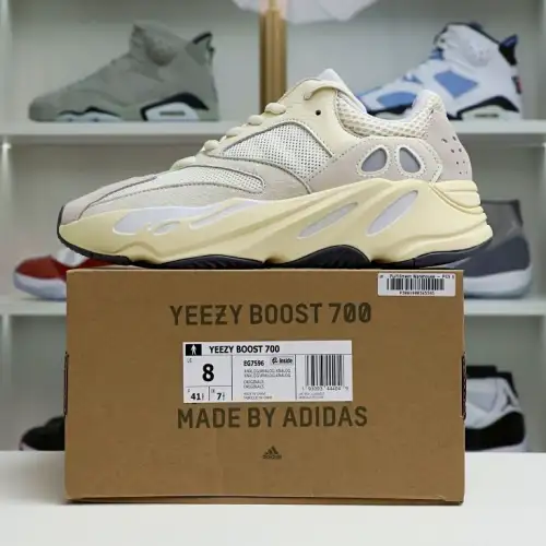 Yeezy Boost 700 