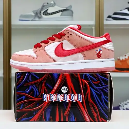 Strangelove X Dunk Low Sb 
