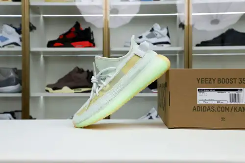 Yeezy Boost 350 V2 