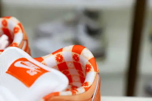 Nike Dunk Orange Lobster 2022 