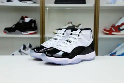 Air Jordan 11 Retro 