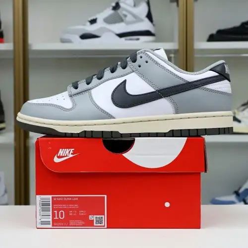 Nike Dunk Low Light Smoke Grey 0B8104