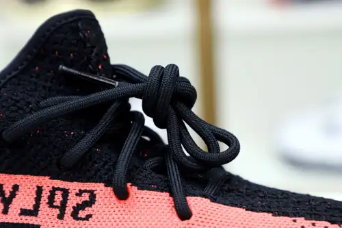 Yeezy Boost 350 V2 