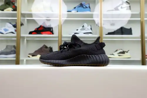 Yeezy Boost 350 V2 