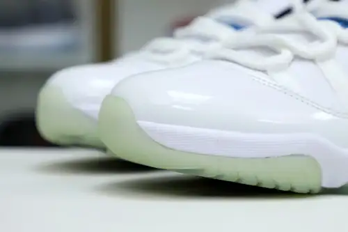 Air Jordan 11 Retro Low Legend Blue 