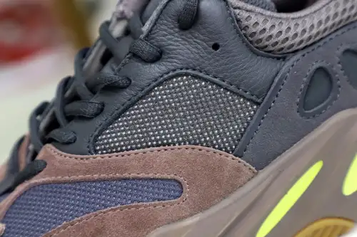 Yeezy Boost 700 