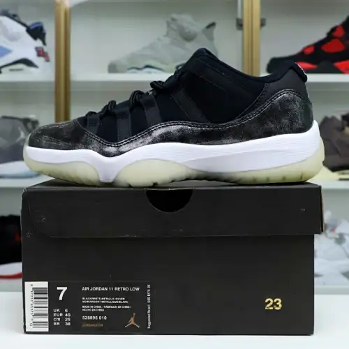 Jordan Air Jordan 11 Retro Low Barons