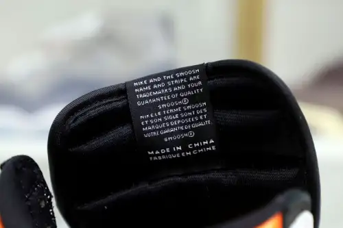 Air Jordan 1 Retro High Og Electro Orange