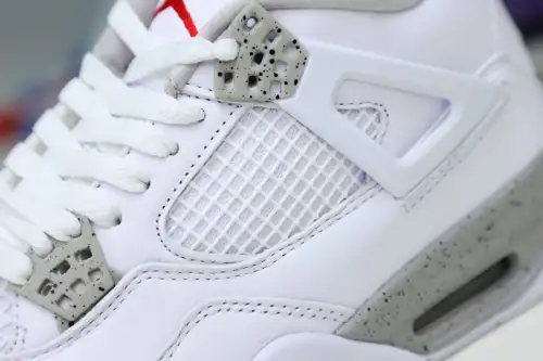 Air Jordan 4 Retro 