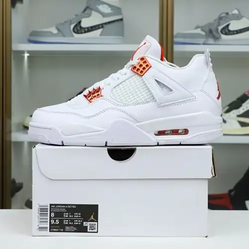 Jordan Air Jordan 4 Retro“Orange Metallic E95638