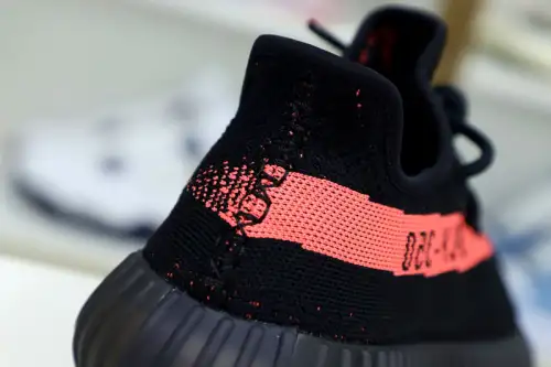 Yeezy Boost 350 V2 