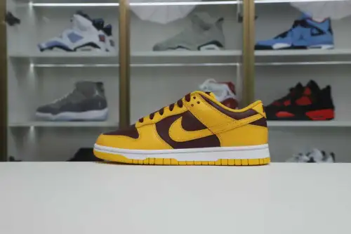 Nike Dunk Low Retro 