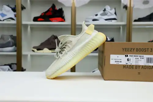 Yeezy Boost 350 V2 