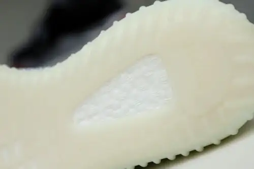 Yeezy Boost 350 V2 