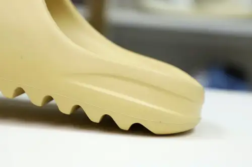Yeezy Slide 