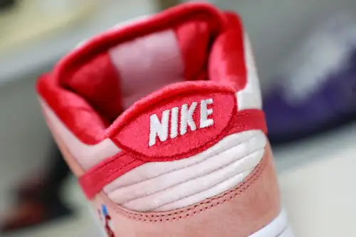 Strangelove X Dunk Low Sb 