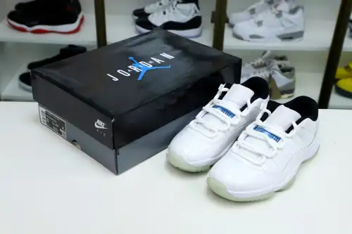 Air Jordan 11 Retro Low Legend Blue