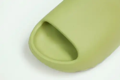 Yeezy Slide 