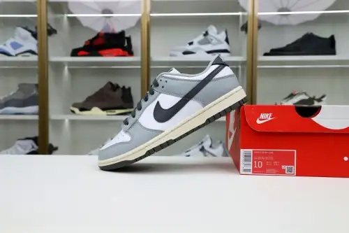 Nike Dunk Low Light Smoke Grey 