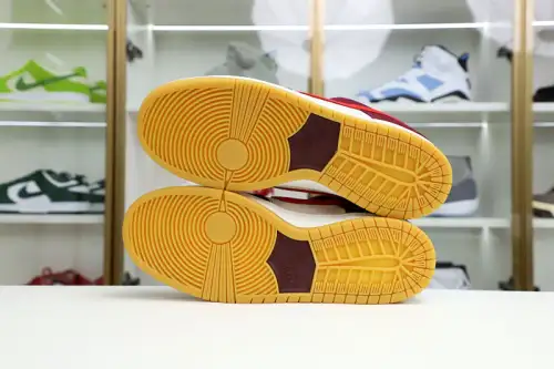 Nike Dunk Sb Low Skate Like A Girl 
