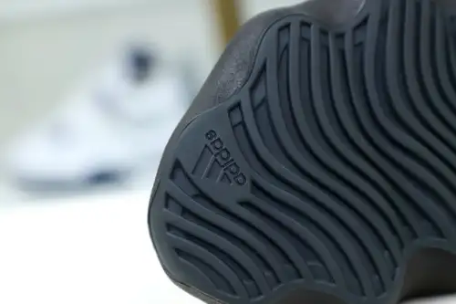 Yeezy 450 