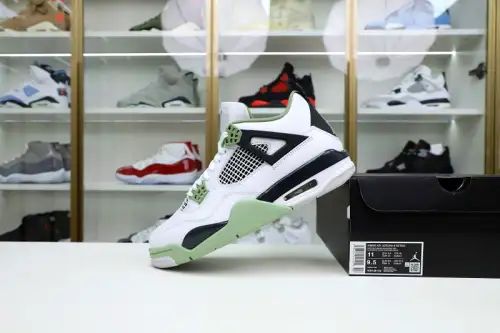 Air Jordan 4 