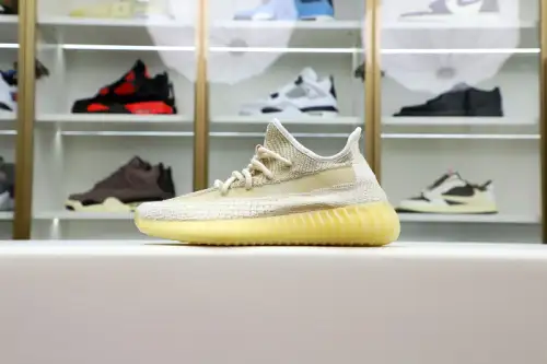 Yeezy Boost 350 V2 