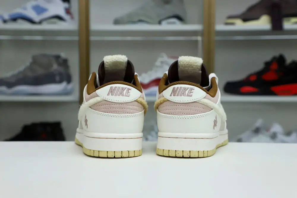 Nike Dunk Low 